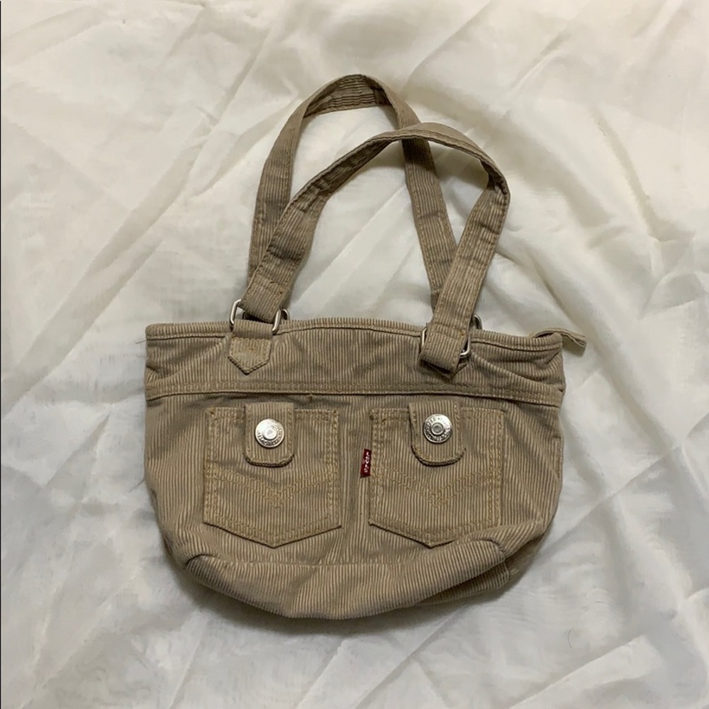 Tan Levi’s purse